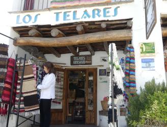 visita el telar de jarapas Hilacar y disfruta de la magia del tejido