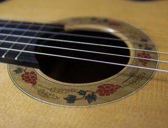 Vael de Ginés luthier de guitarras 