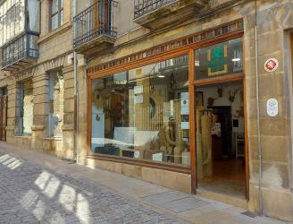 Tienda/taller desde 1946.