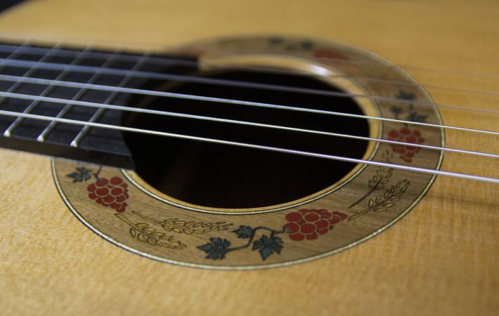Vael de Ginés luthier de guitarras 