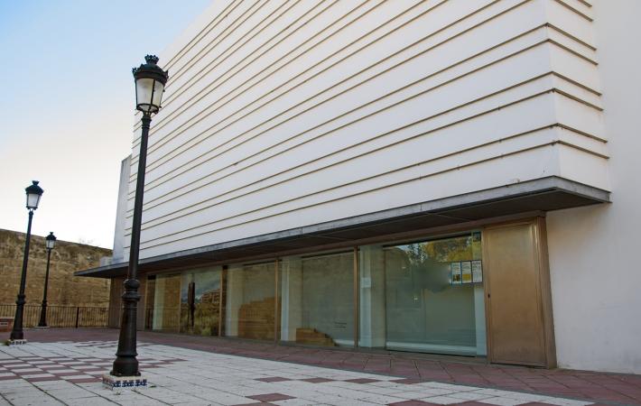 Fachada del Museo de la Cerámica