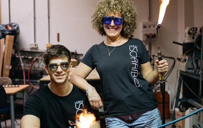 Vidrio Sorribes -  Artesanía en vidrio en la Zaidía en vivo el fuego transforma al vidrio