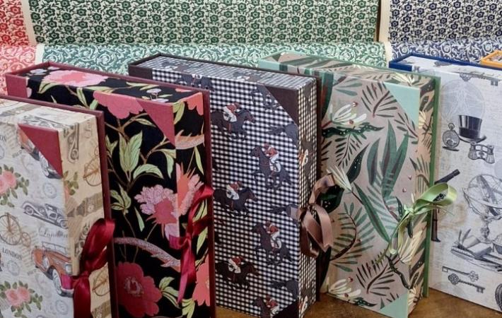 CREA TU ESTUCHE PARA TUS MEJORES RECUERDOS