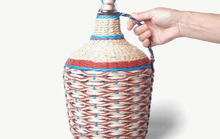 Cestería contemporánea aplicada al trenzado de botellas