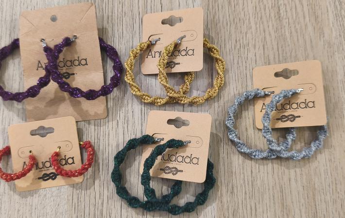 Ponte flamenca . Pendientes Aro macramé 