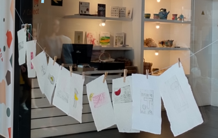 TALLER GRAVADO CON METACRILATO