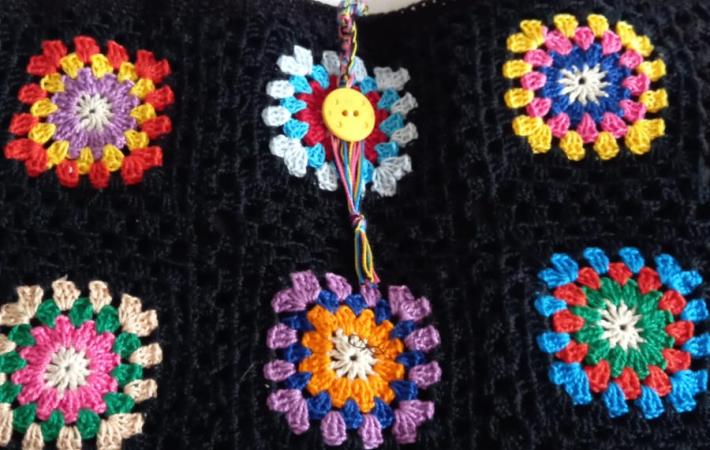 BOLSO DE MANO. A GANCHILLO