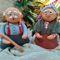 Figuras de arcilla de  muestra para el taller Manos Manchegas.