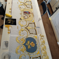 Elaboración del Faldón del Trono.