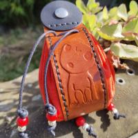 Monedero modelo "Judas" con personalización artística