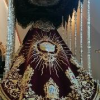 Manto de la Virgen elaborado por los artesanos