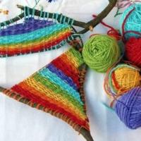 ejemplos de tapices sobre ramas naturales 