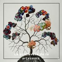 Arbol de flores bordadas